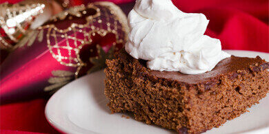 Moms Gingerbread Cake