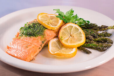 Nick's Picks: Salmon With Asparagus