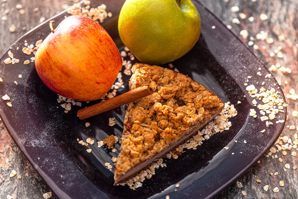 Apple Crisp Cheesecake